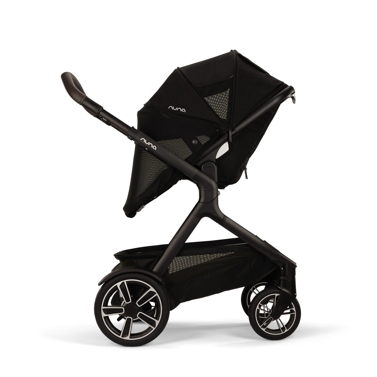 Carriola Demi Next Con Plataforma Y Accesorios Caviar (codigo anterior)