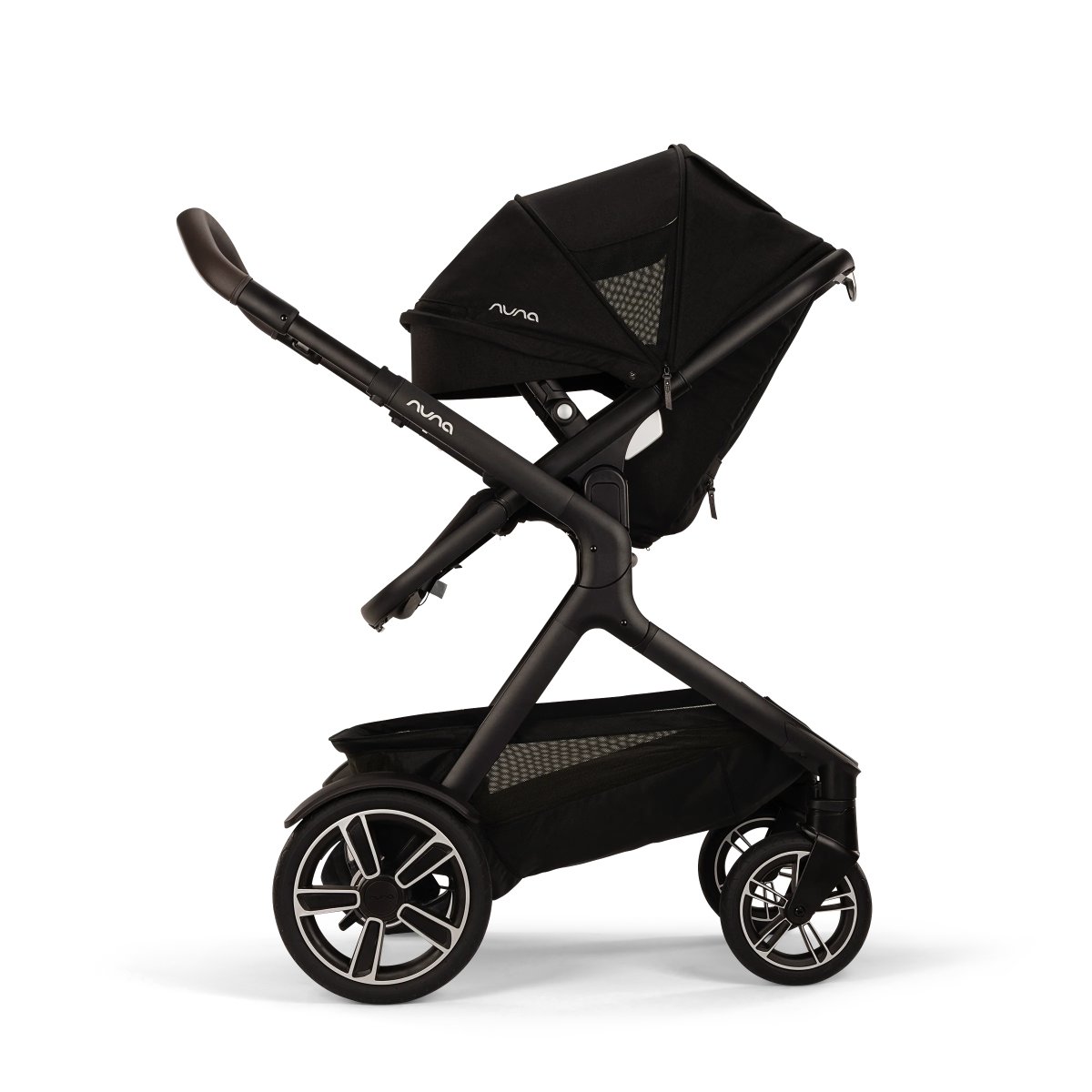 Carriola Demi Next Con Plataforma Y Accesorios Caviar (codigo anterior)